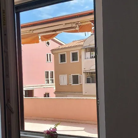 Apartment Lavena Charming In Old Town