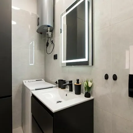 Apartment Lavena Charming In Old Town